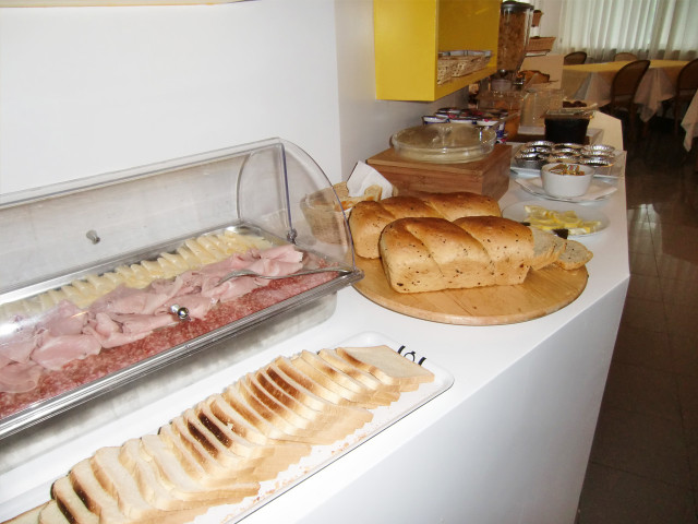 media.Gallery-Colazione_3Hotel-Desirè-Riccione