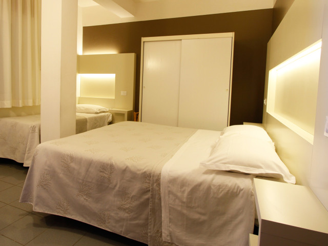 media.Slide-CamereComfort_2Hotel-Desiré-Riccione