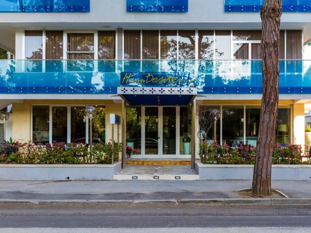 media.Gallery-Esterni_4Hotel-Desirè-Riccione-Recuperato