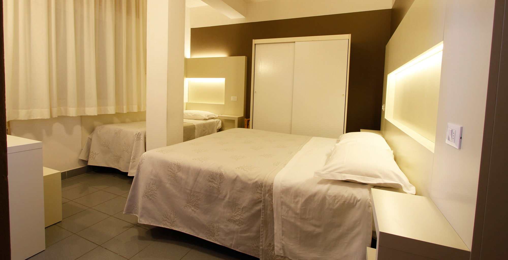 media.Slide-CamereComfort_2Hotel-Desiré-Riccione