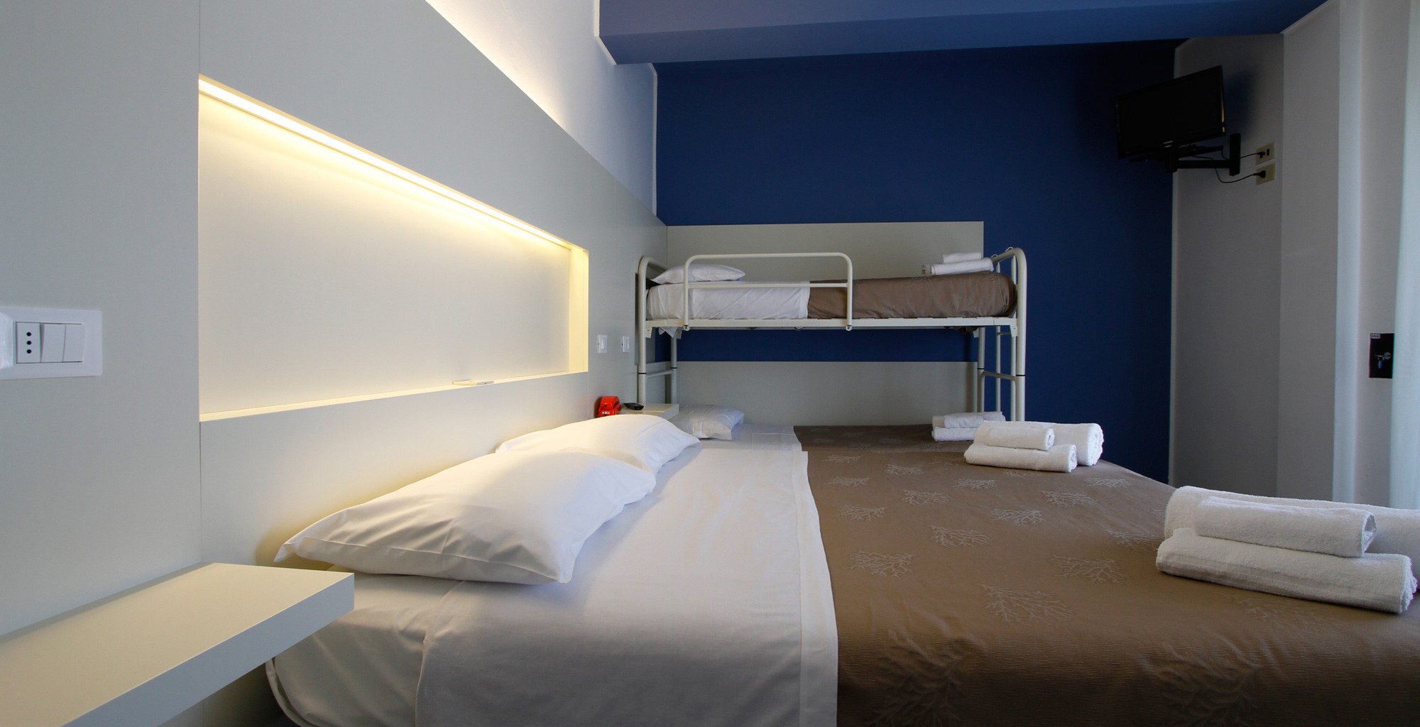 media.Slide-CamereSuperior_3Hotel-Desiré-Riccione